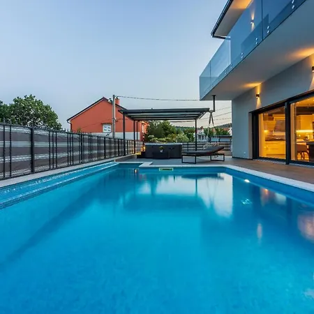 Saric * Bribir (Primorje-Gorski Kotar)