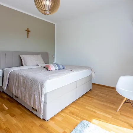 Saric * Bribir (Primorje-Gorski Kotar)