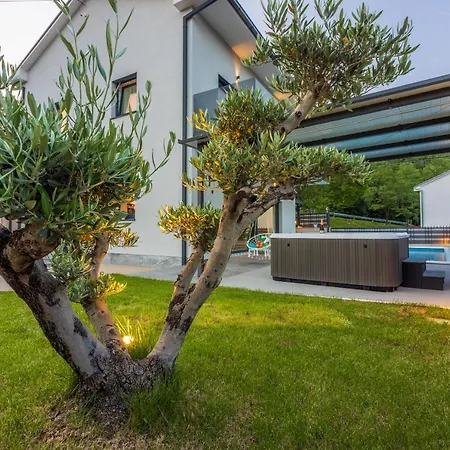 Saric * Bribir (Primorje-Gorski Kotar)